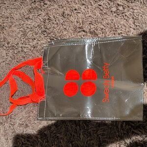 1 Small Sweaty Betty Shopper